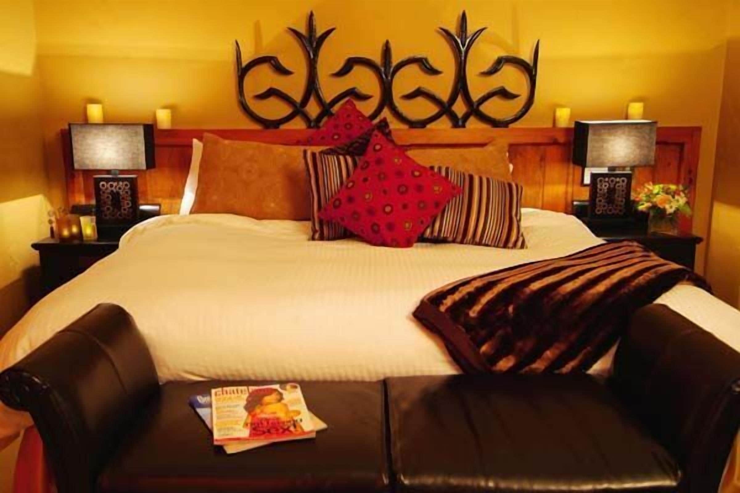 高級寝具、客室ごとに異なる装飾、客室ごとに異なるインテリア、アイロン / アイロン台