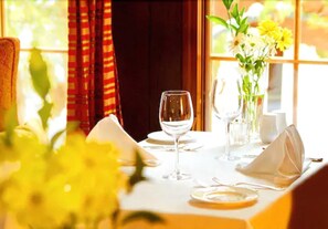 Breakfast, lunch and dinner served - Benmiller Inn & Spa (Ashfield-Colborne-Wawanosh)