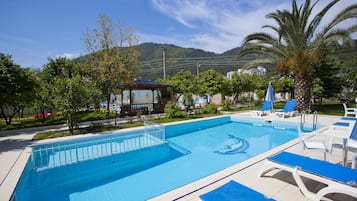 2 outdoor pools, pool umbrellas, pool loungers
