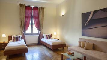 1 bedroom, in-room safe, iron/ironing board, WiFi
