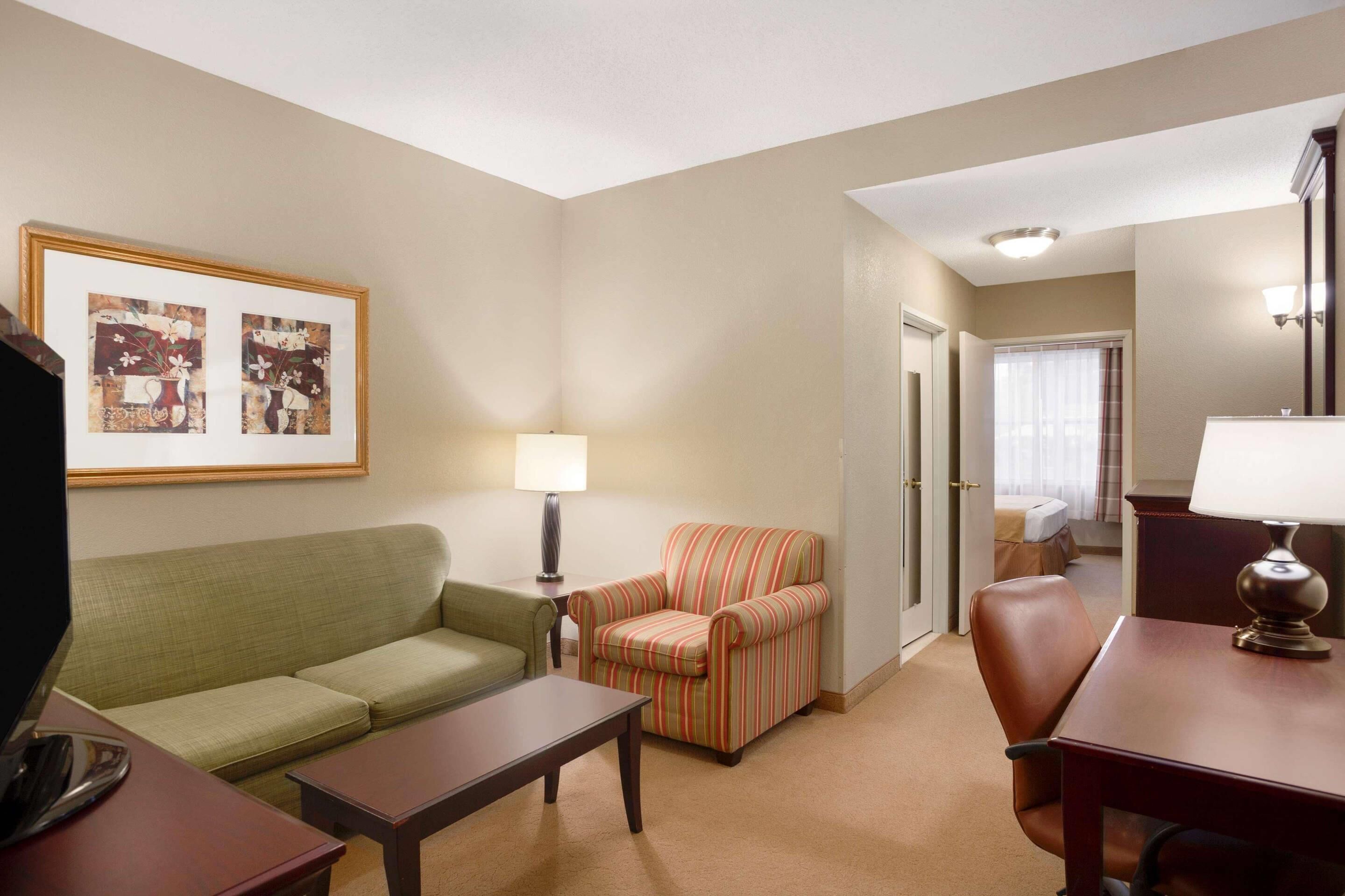 Premium bedding, Tempur-Pedic beds, individually furnished, desk
