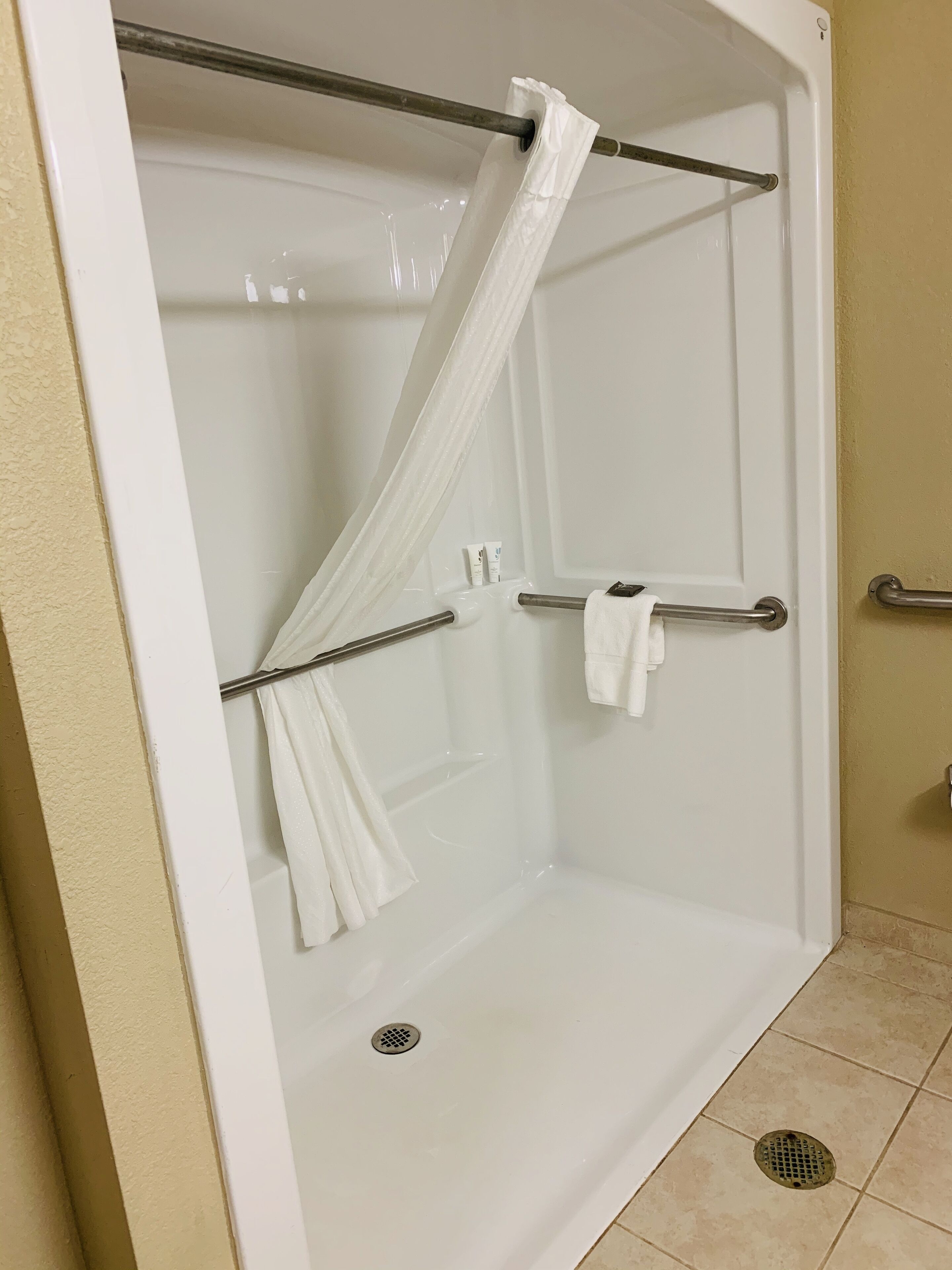 Photo - Country Inn & Suites by Radisson, Ithaca, NY