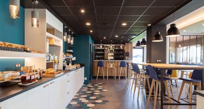 Kyriad NIORT - Espace Mendes-France