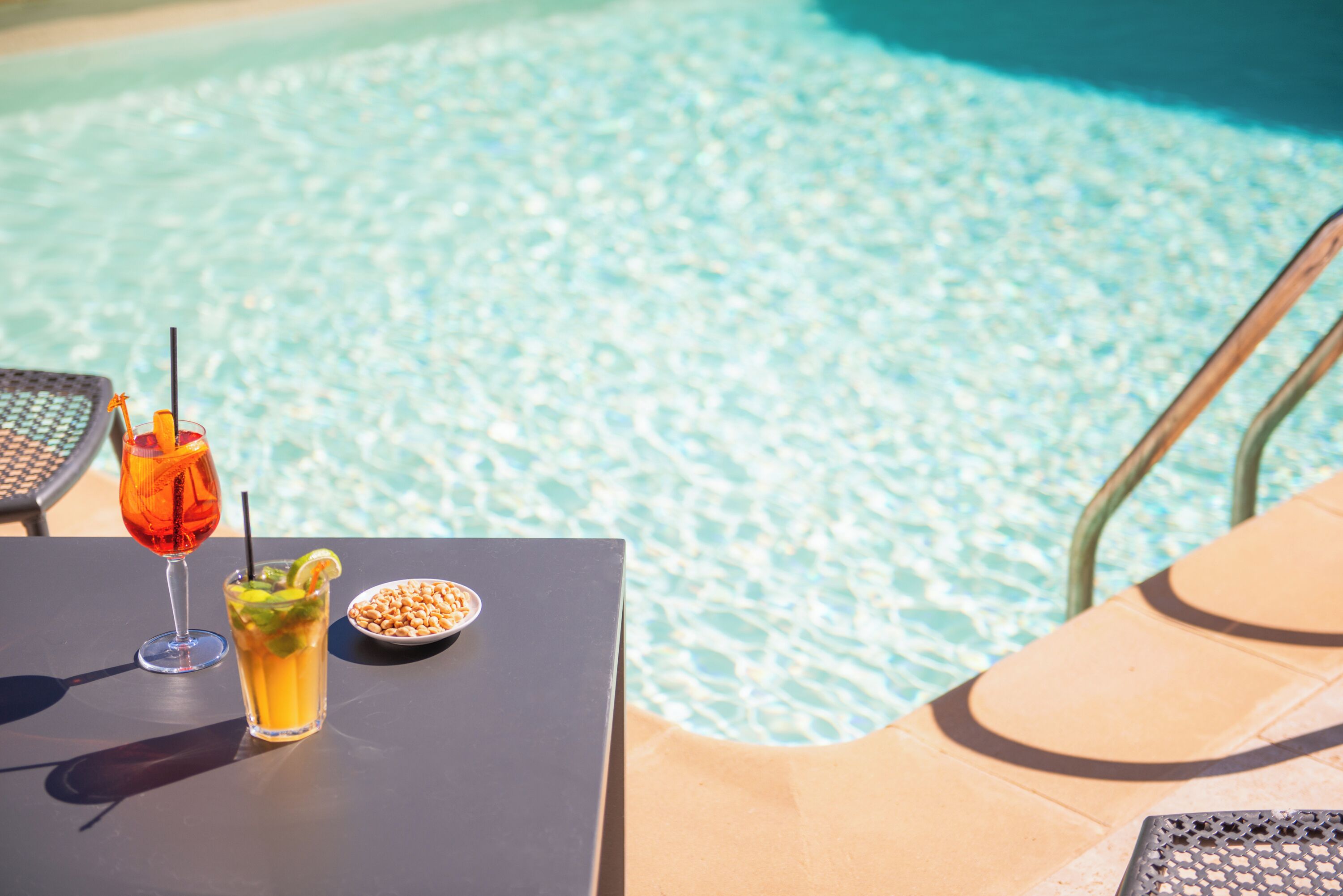 Een seizoensgebonden buitenzwembad