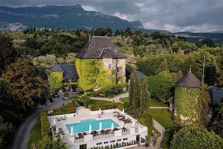Le Chateau De Candie