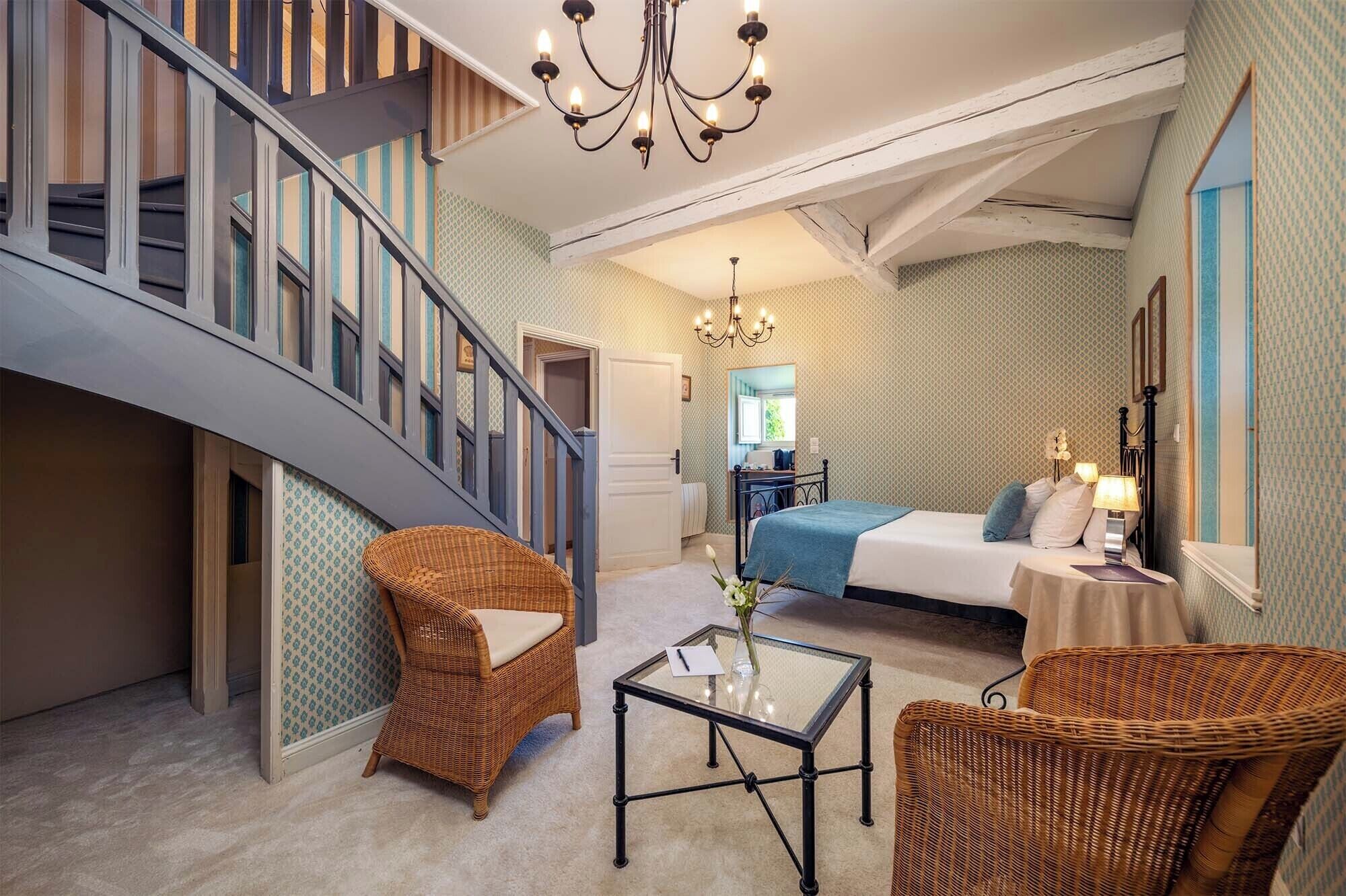 suite | in-room safe, individually decorated, soundproofing, iron/ironing board