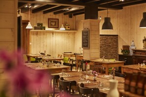 Daily buffet breakfast (EUR 29.95 per person)