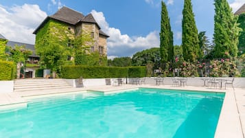 Sæsonbestemt udendørs pool