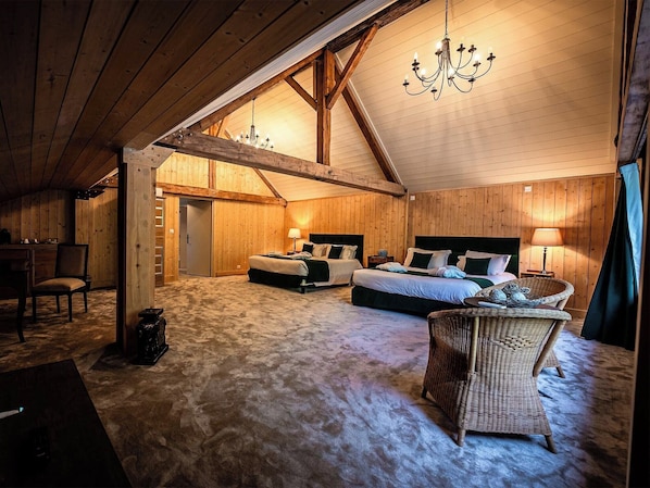 Family Suite, 2 Bedrooms, Garden View