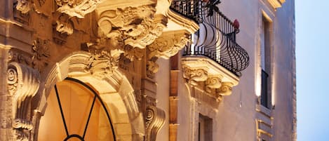 Front of property - evening/night