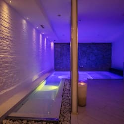 Sauna, bain à remous, hammam, soins corporels, gommages corporels