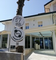 Facciata della struttura