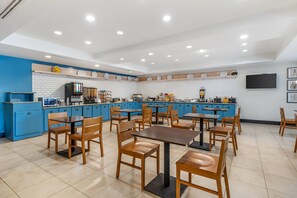 풀 브렉퍼스트 무료 아침 식사 포함