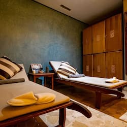 Steam room, body treatments, aromatherapy, body wraps, body scrubs