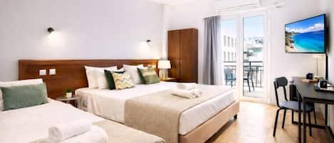 Triple Room | Desk, blackout drapes, soundproofing, iron/ironing board