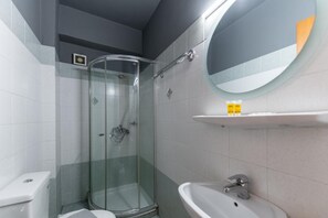 Shower, free toiletries, hair dryer, towels - Stalis Hotel (Athens)