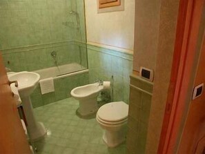 Bathroom - FirenzeSuite (Florence)