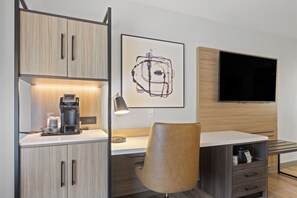 In-room safe, blackout curtains, iron/ironing board - Country Inn & Suites by Radisson, Savannah Airport, GA (Savannah)