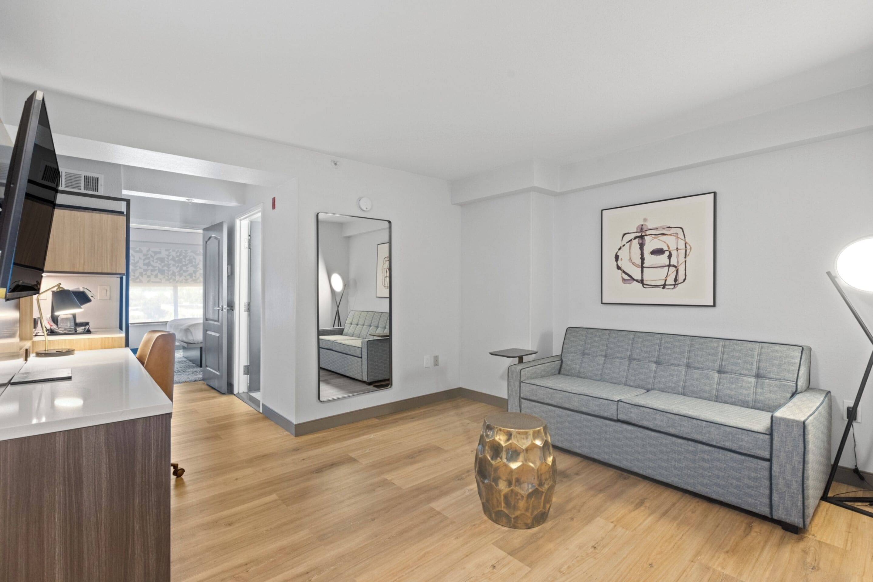 suite, 1 bedroom, non smoking | living area | flat-screen tv