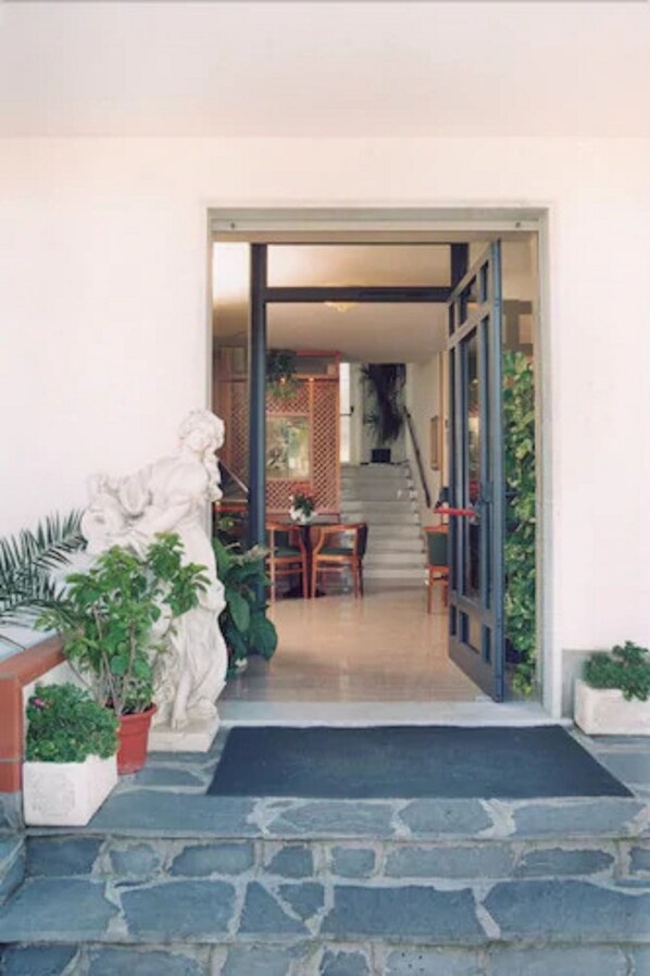 Entrée de l’hébergement