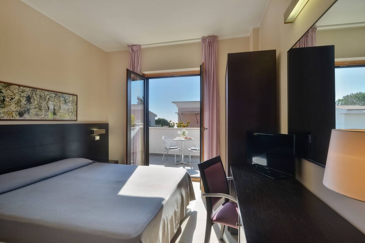 Economy Double Room, 1 Double Bed