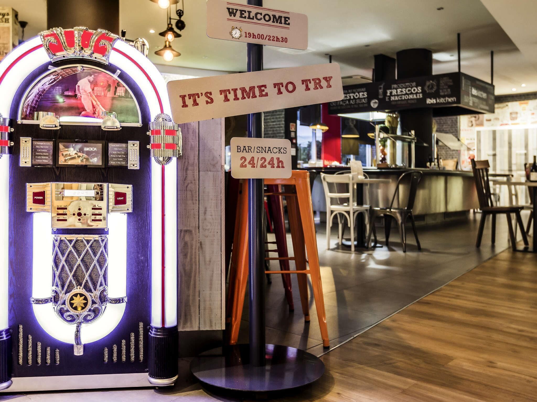 Breakfast, lunch, dinner served; international cuisine 