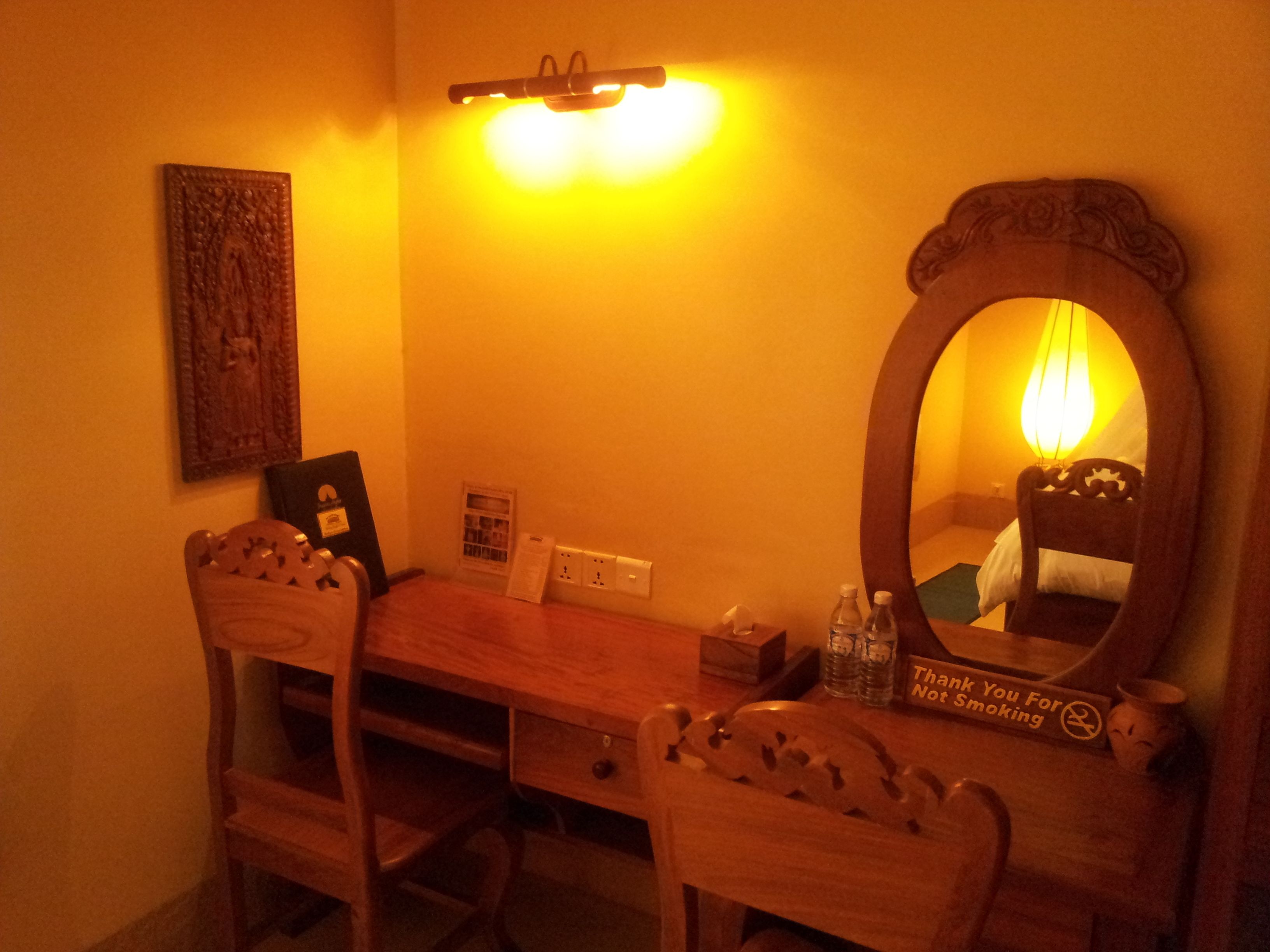 superior single room | in-room business centre