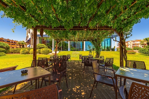 Xon's Platja ApartHotel