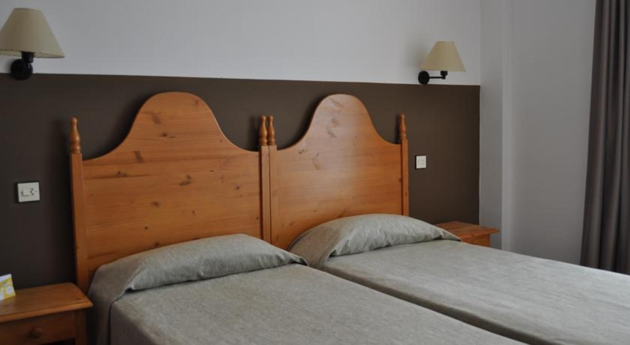 1 slaapkamer, verduisterende gordijnen, babybedden (toeslag)