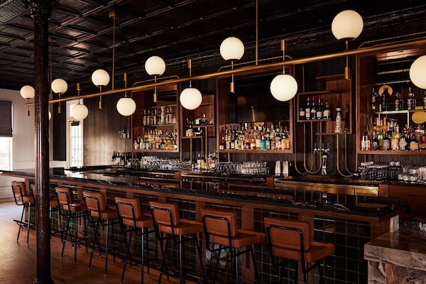 2 restaurants; breakfast, lunch, dinner, and brunch served