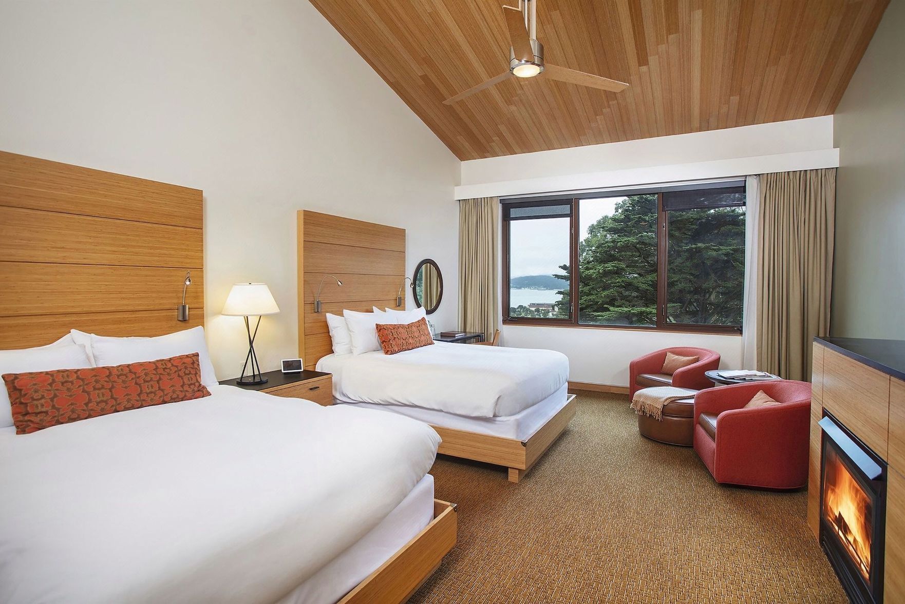Premium bedding, free minibar, in-room safe, individually furnished