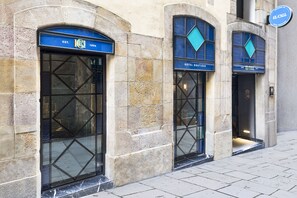 Front of property - Hotel El Call (Barcelona)