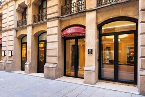 Fachada de la propiedad