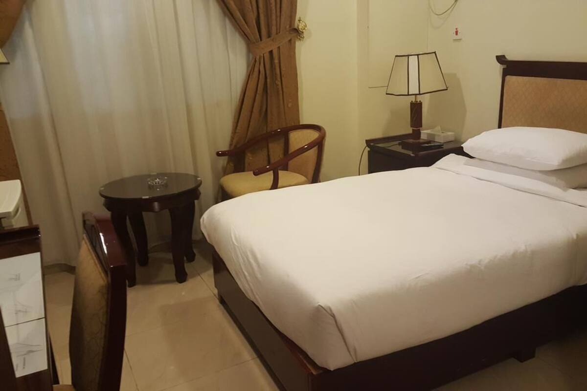 Standard Single Room | Pillowtop beds, in-room safe, rollaway beds, free WiFi