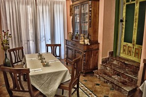 Daily buffet breakfast for a fee - Hotel Victoria (Taormina)