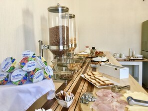Daily buffet breakfast for a fee - 38 Aira Hotels (Palermo)
