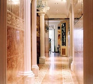 Lorong