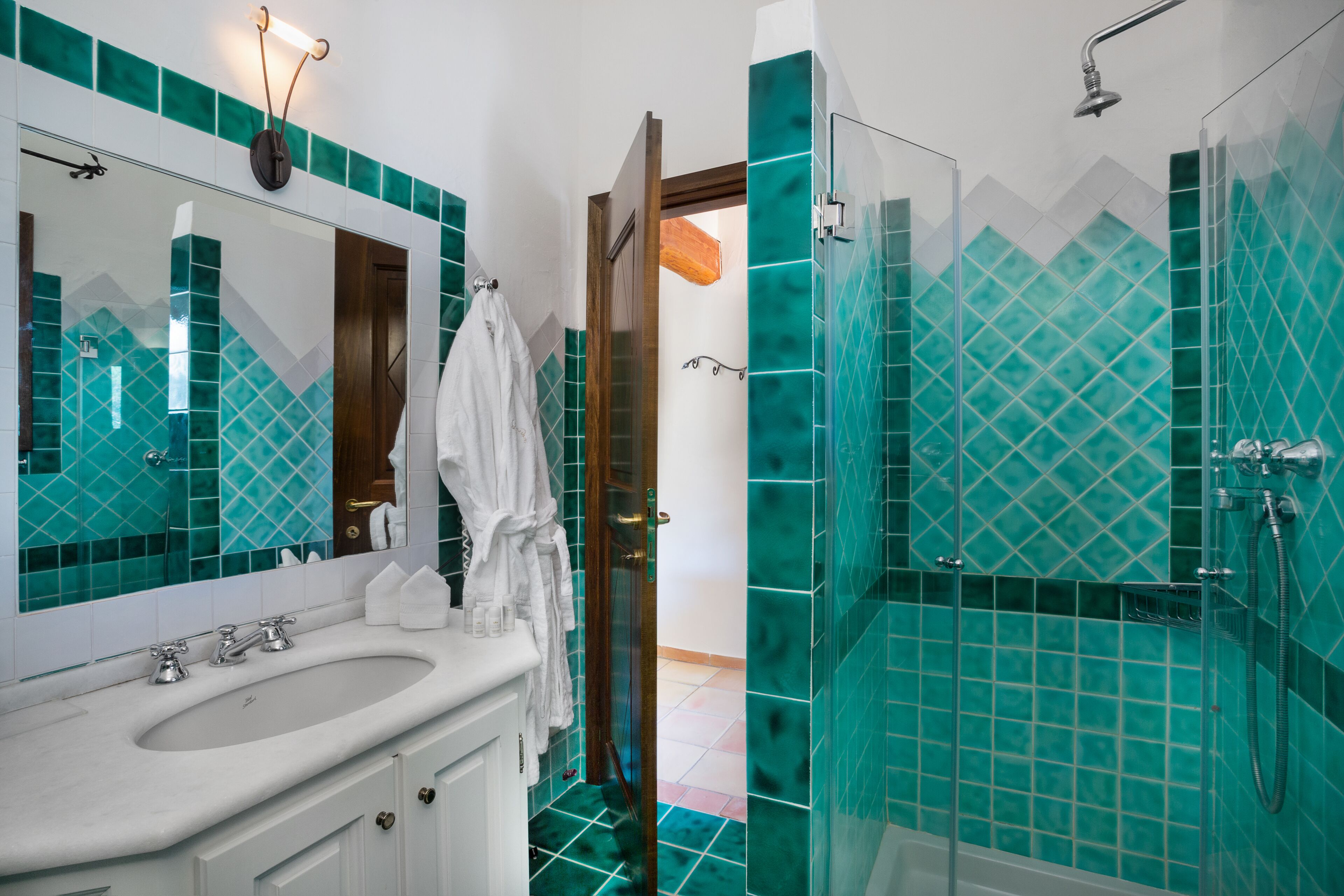 standard double or twin room | bathroom | free toiletries, hair dryer, bidet, towels