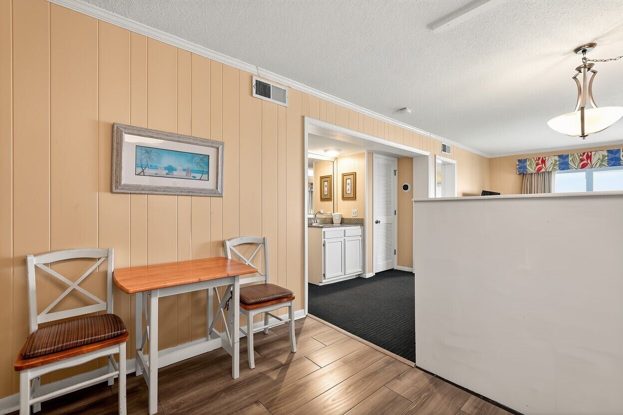 2 Bedroom, 2 Bathroom Condo | 客房内用餐