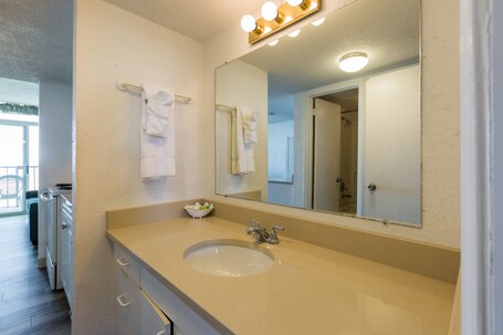 Beach Club at Montego Inn - Image 46
