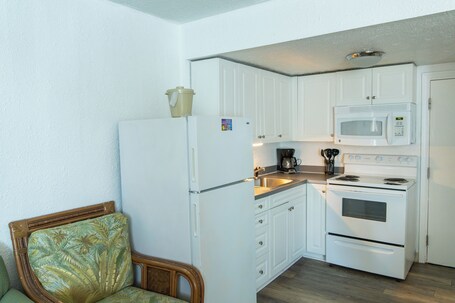 Beach Club at Montego Inn - Image 73