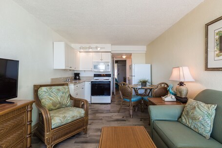 Beach Club at Montego Inn - Image 35