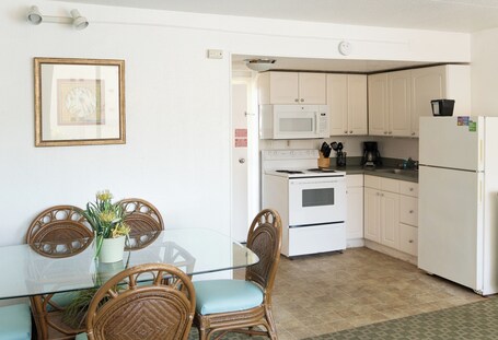 Beach Club at Montego Inn - Image 41