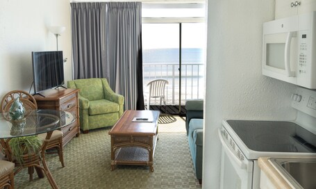 Beach Club at Montego Inn - Image 14