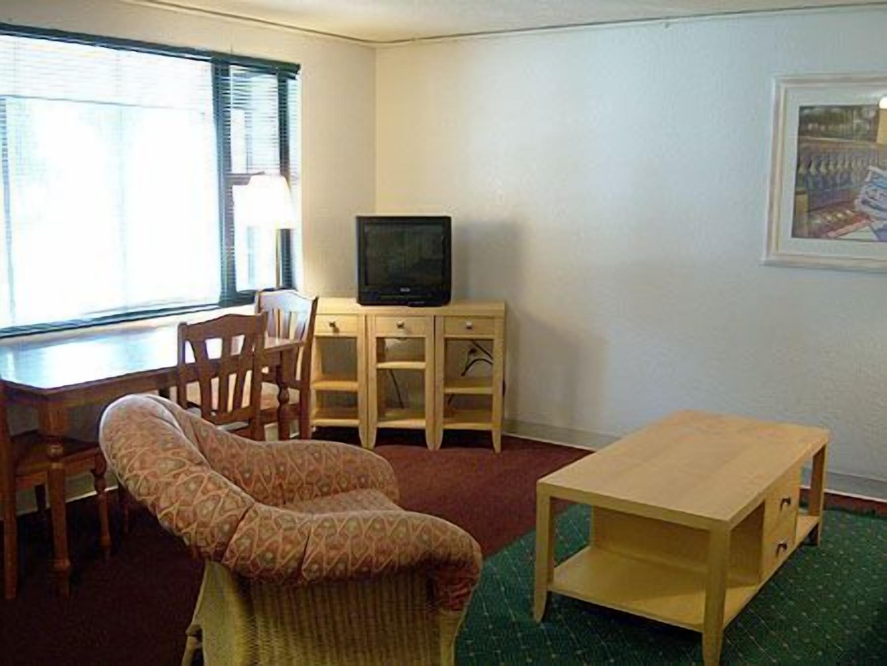 Photo - Lake Roy Beach Inn - Winter Haven