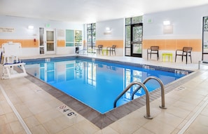 Indendørs pool