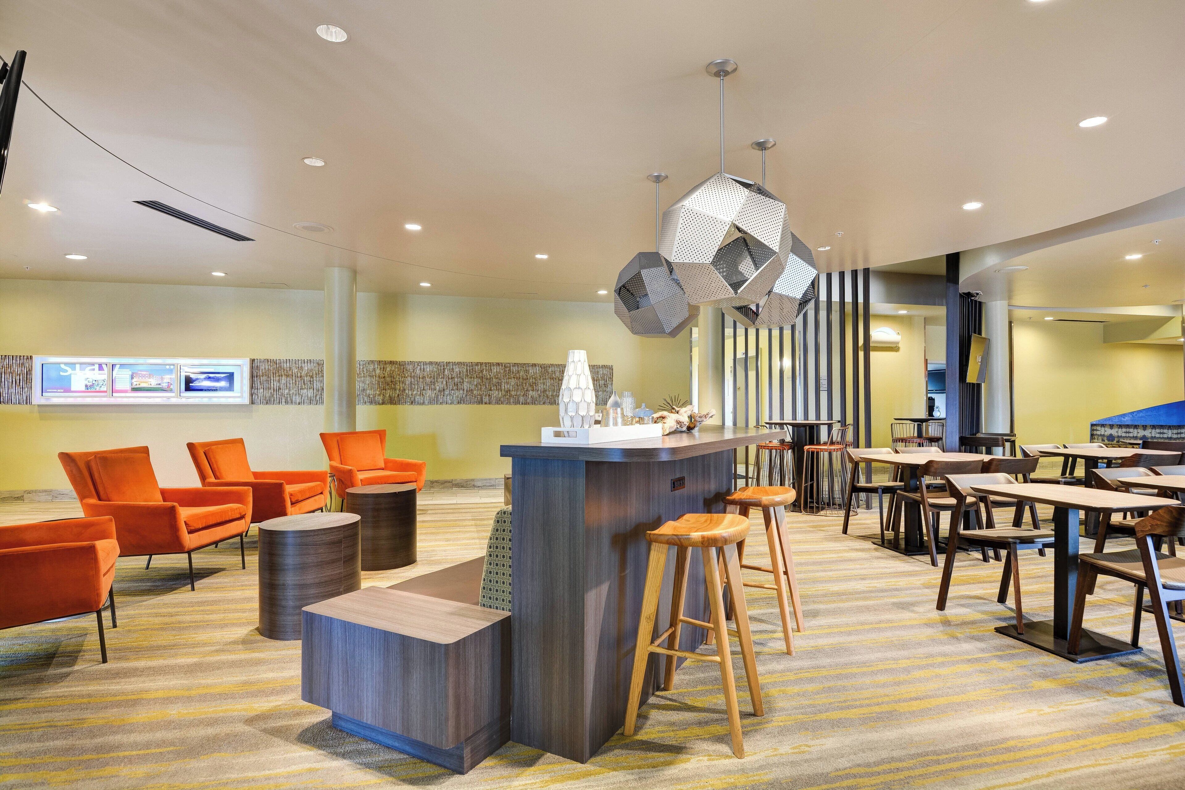 Lobby lounge