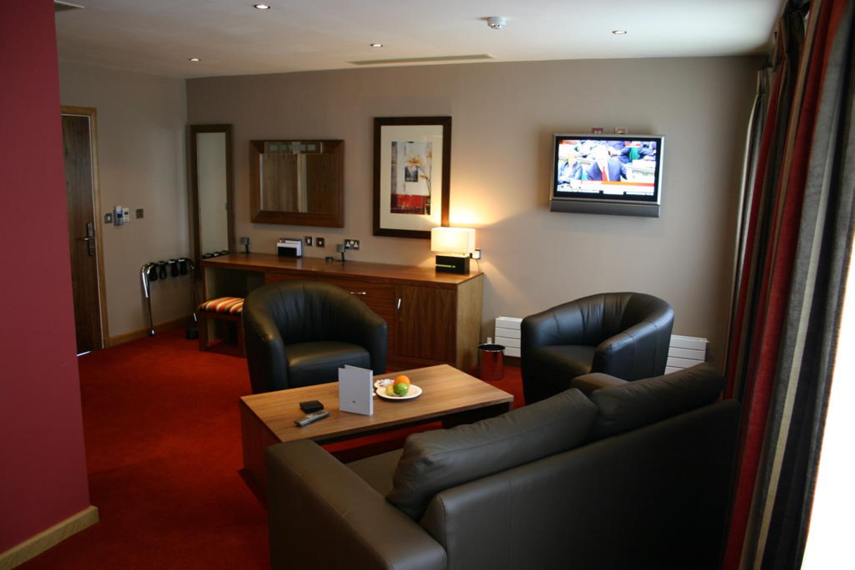 premium double room | living area | tv