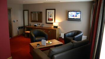 Premium Double Room | Living area | TV