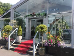 Property entrance - Beamish Park Hotel (Newcastle-upon-Tyne)